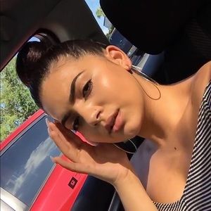 Meet your Posher, Sarahi